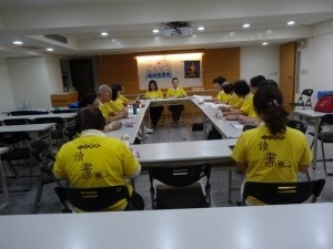 福田讀書會第二組組長賴碧華副督導長帶領導讀工作報告。