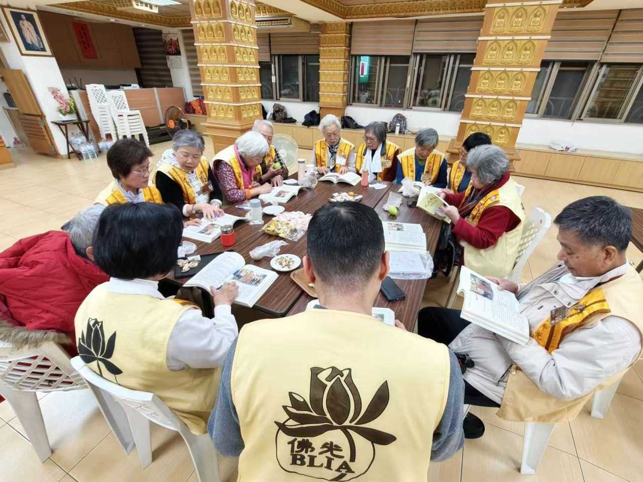 8880218f2d92bf30be11d63a72269823