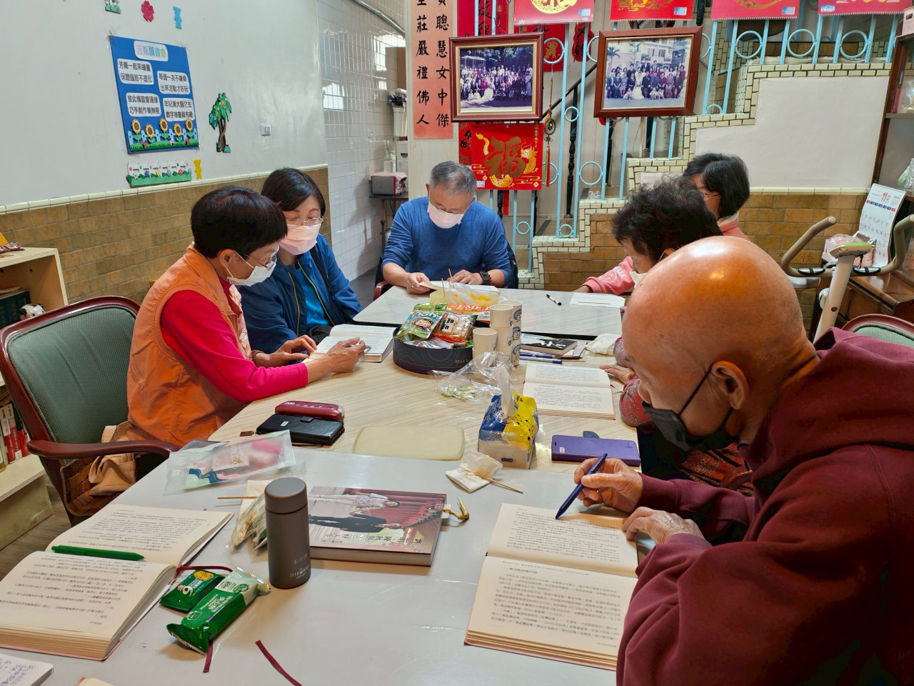 LINE_ALBUM_20251120拱辰讀書會_251122_13